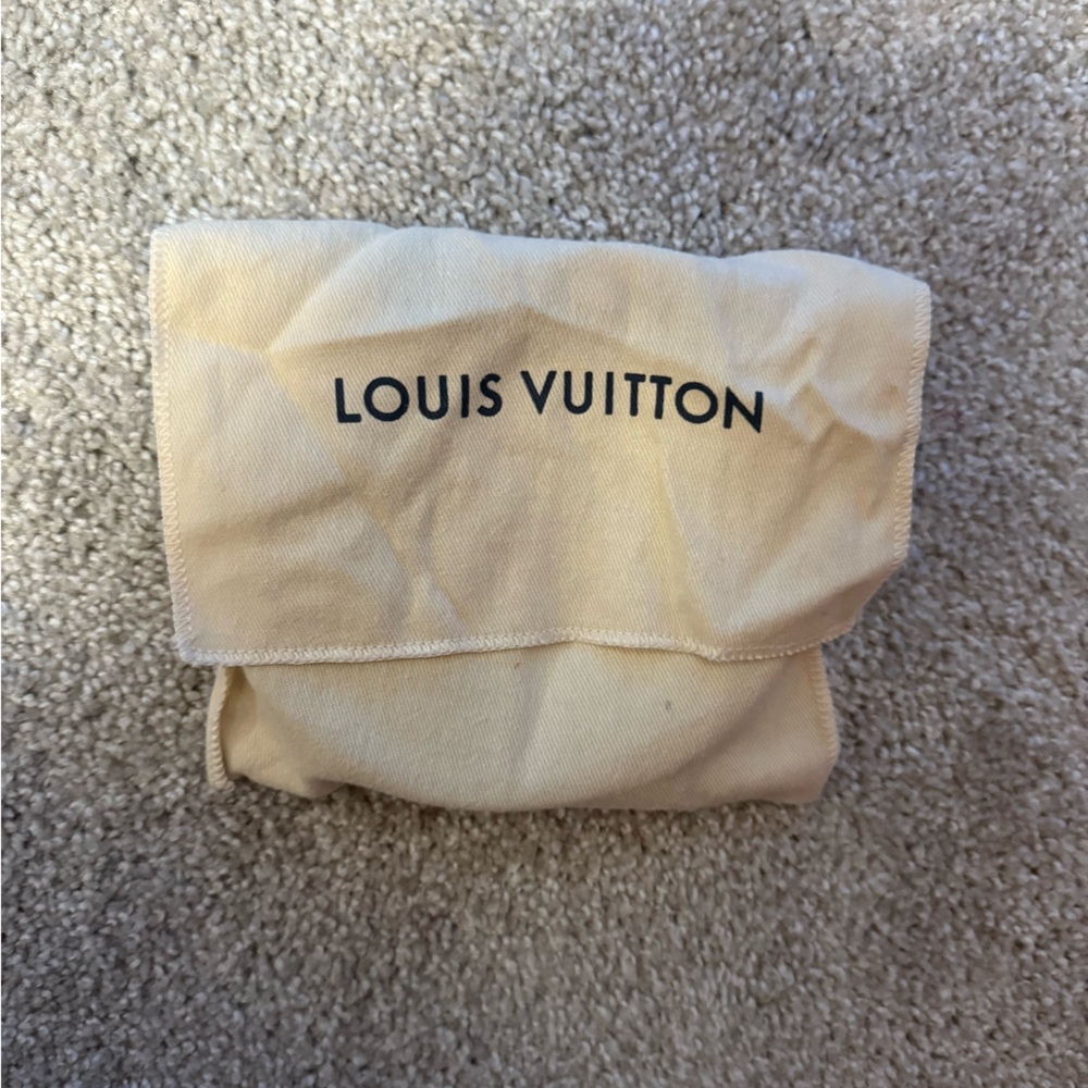 ***SOLD*** Louis Vuitton Brown and Gold Monogram Belt size 85 w/COA - Picture 4 of 7